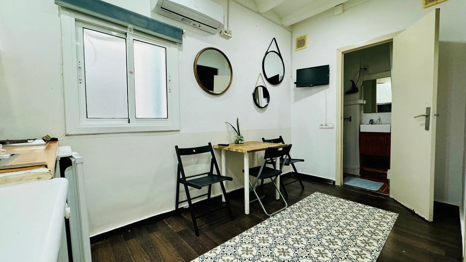 042 Center Barca 4 2 Apartment Barcelona Spain